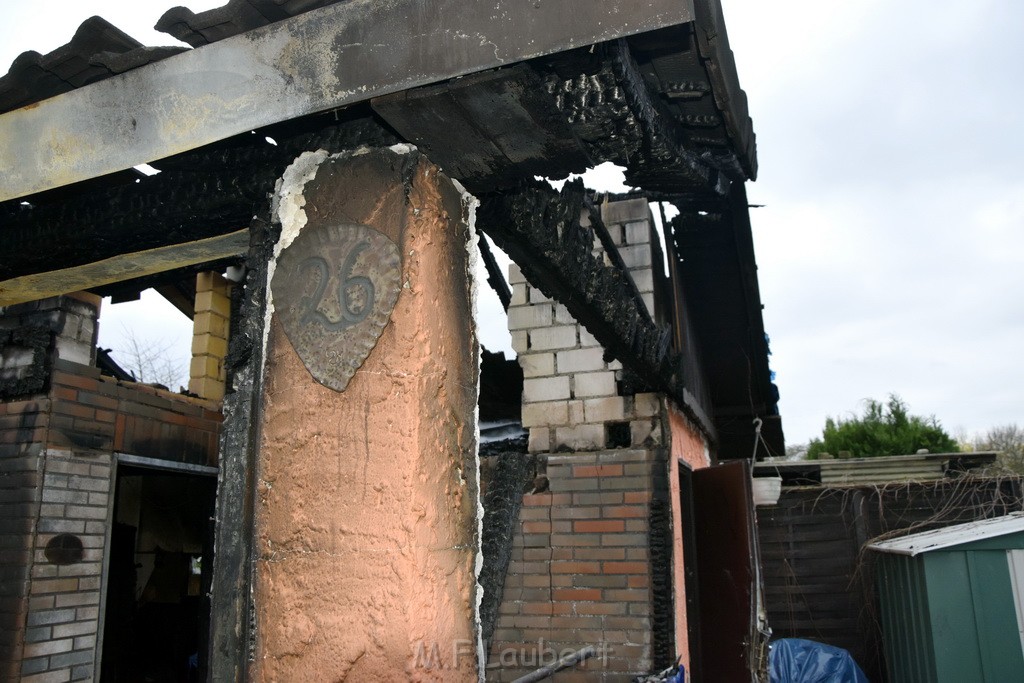 Wieder Laubenbraende Koeln Fuehlingen Kriegerhofstr P069.JPG - Miklos Laubert